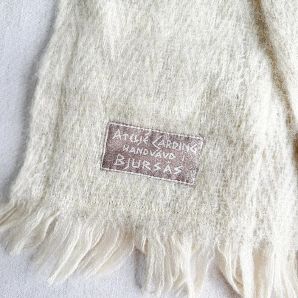 Atelje Carding‎ Swedish hand knit wool cottagecore shawl